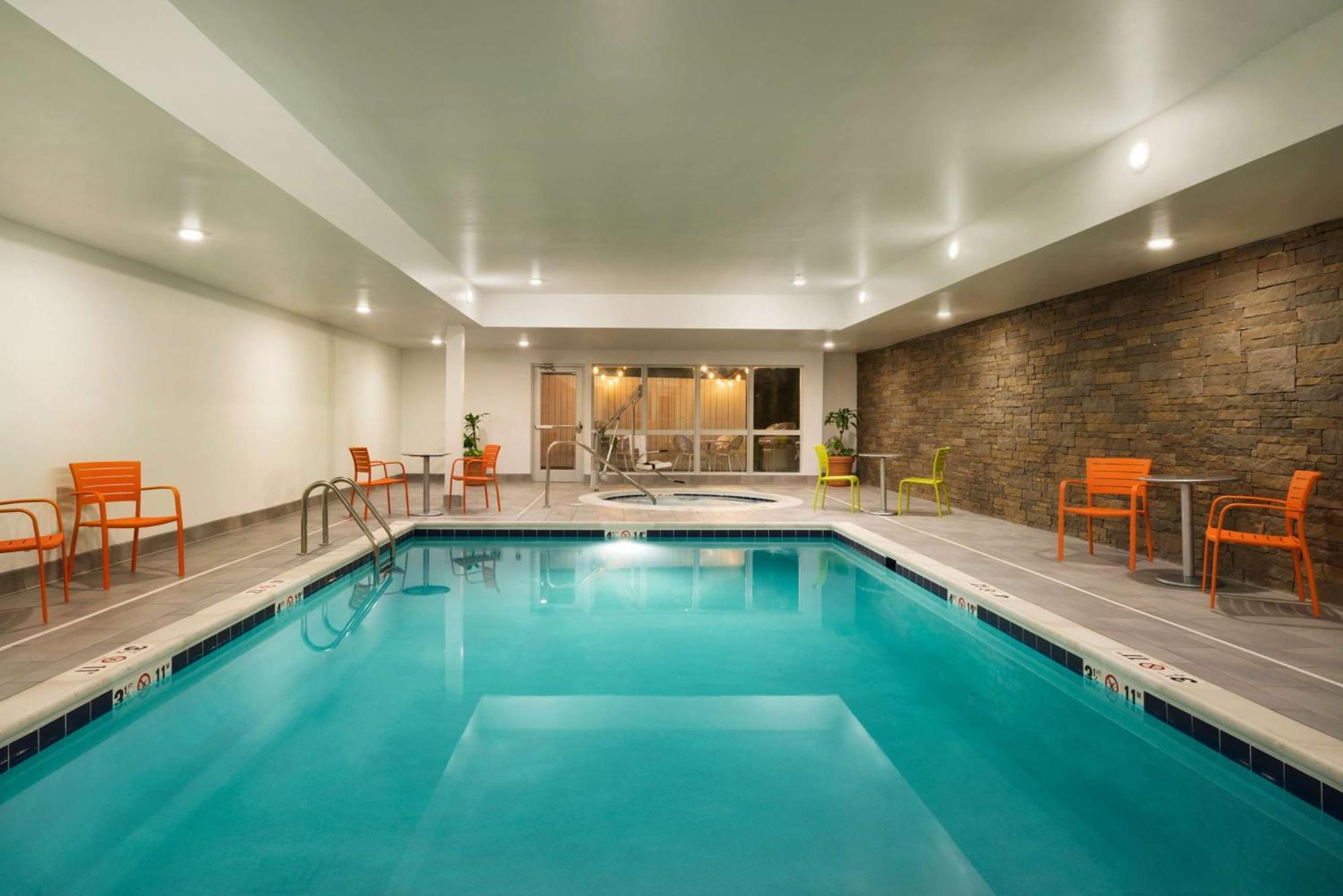 Home2 Suites By Hilton Roanoke Exterior foto